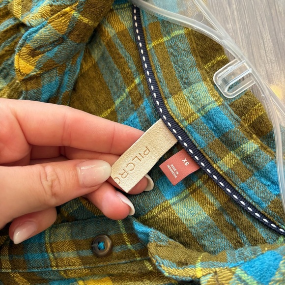 Pilcro Plaid Button-Down Shirt - Picture 5 of 8